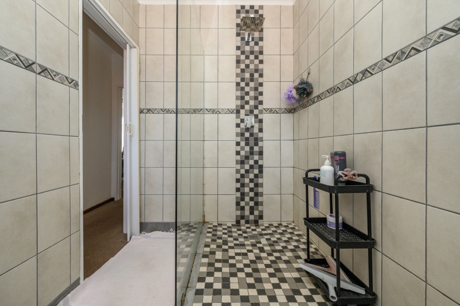  Bedroom Property for Sale in Kabega Park Eastern Cape